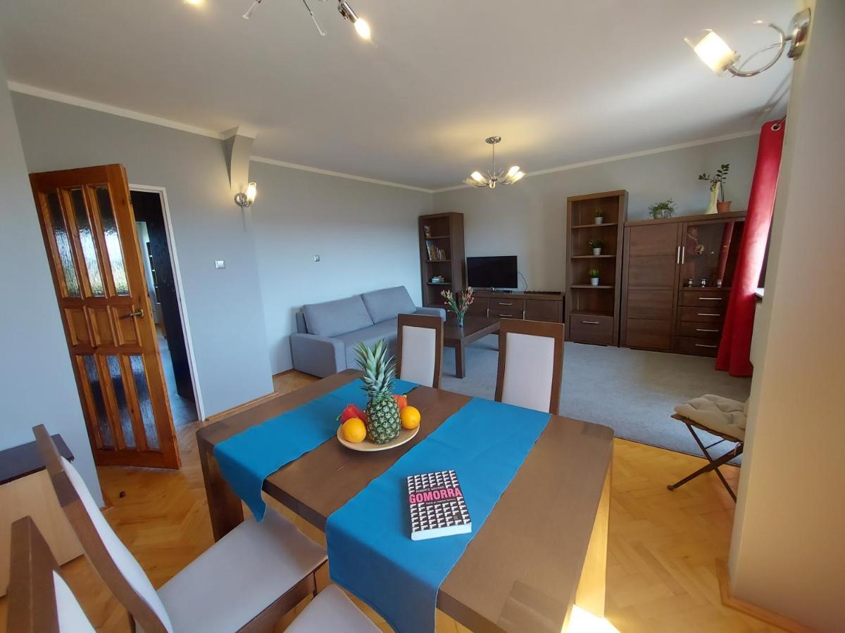 Wygodny Przestronny Apartament Janowskie Blonia Rumia Exteriér fotografie